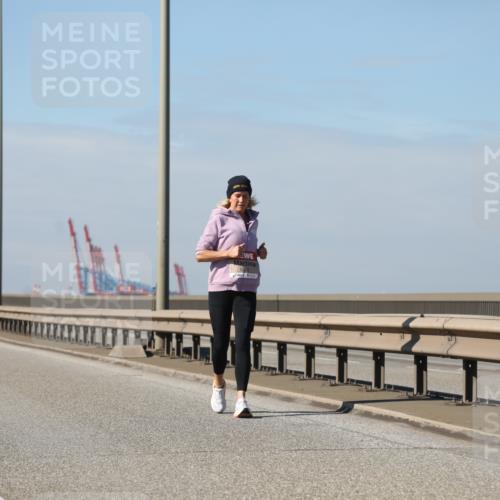 03.10.2025 - Köhlbrandbrückenlauf Yannick Fuchs http://msf.ph/oto/9194829 03.10.2025 12:21:29 Position 3  meine-sportfotos.de
