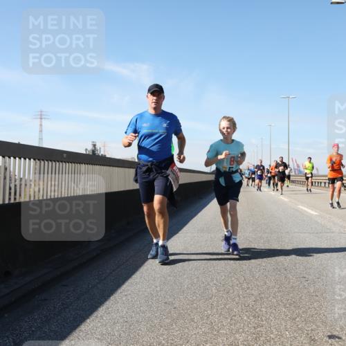 03.10.2025 - Köhlbrandbrückenlauf Yannick Fuchs http://msf.ph/oto/9194862 03.10.2025 11:57:22 Position 3  meine-sportfotos.de