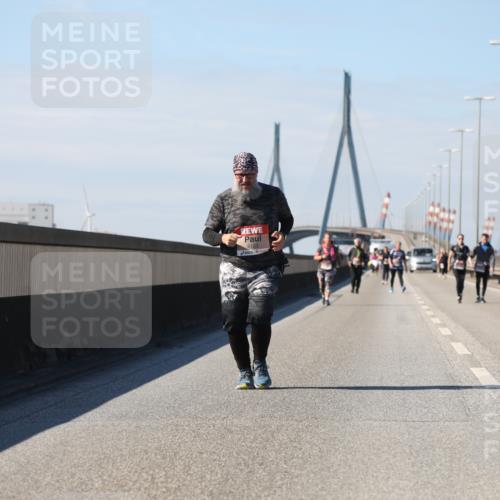 03.10.2025 - Köhlbrandbrückenlauf Yannick Fuchs http://msf.ph/oto/9194865 03.10.2025 12:21:38 Position 3 6123 meine-sportfotos.de