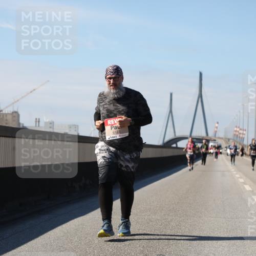 03.10.2025 - Köhlbrandbrückenlauf Yannick Fuchs http://msf.ph/oto/9194875 03.10.2025 12:21:40 Position 3 6123 meine-sportfotos.de