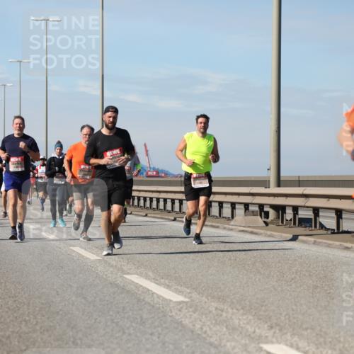 03.10.2025 - Köhlbrandbrückenlauf Yannick Fuchs http://msf.ph/oto/9194877 03.10.2025 11:57:23 Position 3  meine-sportfotos.de