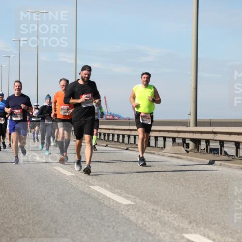 03.10.2025 - Köhlbrandbrückenlauf Yannick Fuchs http://msf.ph/oto/9194879 03.10.2025 11:57:23 Position 3  meine-sportfotos.de