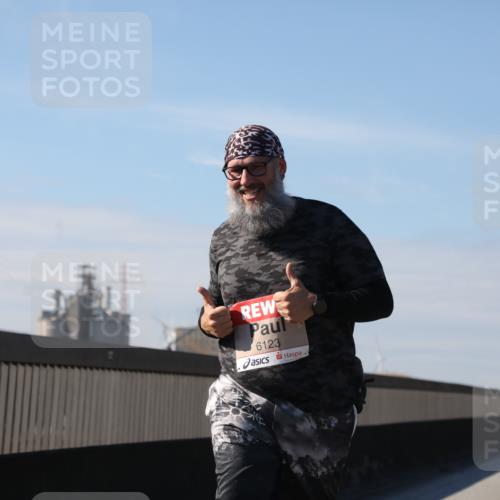 03.10.2025 - Köhlbrandbrückenlauf Yannick Fuchs http://msf.ph/oto/9194880 03.10.2025 12:21:42 Position 3 6123 meine-sportfotos.de