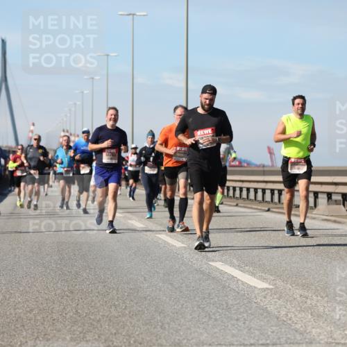 03.10.2025 - Köhlbrandbrückenlauf Yannick Fuchs http://msf.ph/oto/9194881 03.10.2025 11:57:24 Position 3 5445 meine-sportfotos.de