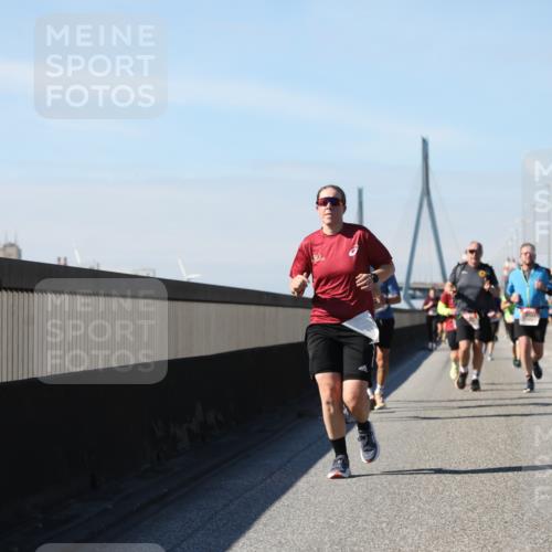 03.10.2025 - Köhlbrandbrückenlauf Yannick Fuchs http://msf.ph/oto/9194910 03.10.2025 11:57:28 Position 3  meine-sportfotos.de