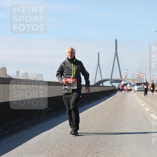 03.10.2025 - Köhlbrandbrückenlauf Yannick Fuchs http://msf.ph/oto/9194918 03.10.2025 12:22:04 Position 3 4851 meine-sportfotos.de