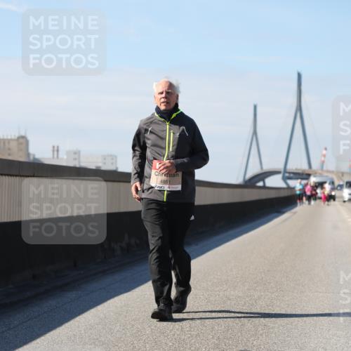 03.10.2025 - Köhlbrandbrückenlauf Yannick Fuchs http://msf.ph/oto/9194920 03.10.2025 12:22:05 Position 3 4851 meine-sportfotos.de