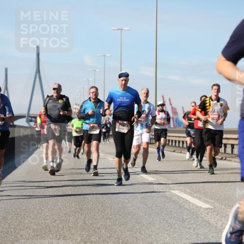 03.10.2025 - Köhlbrandbrückenlauf Yannick Fuchs http://msf.ph/oto/9194922 03.10.2025 11:57:29 Position 3 4560, 09, 6377, 4760 meine-sportfotos.de