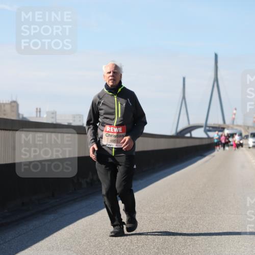 03.10.2025 - Köhlbrandbrückenlauf Yannick Fuchs http://msf.ph/oto/9194923 03.10.2025 12:22:05 Position 3 4851 meine-sportfotos.de