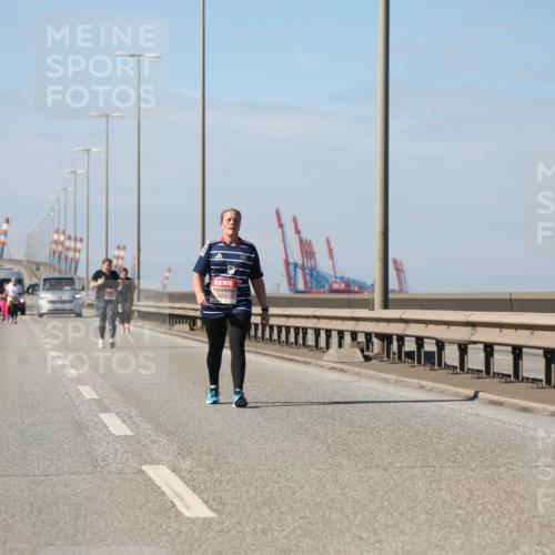 03.10.2025 - Köhlbrandbrückenlauf Yannick Fuchs http://msf.ph/oto/9194926 03.10.2025 12:22:06 Position 3 5819 meine-sportfotos.de