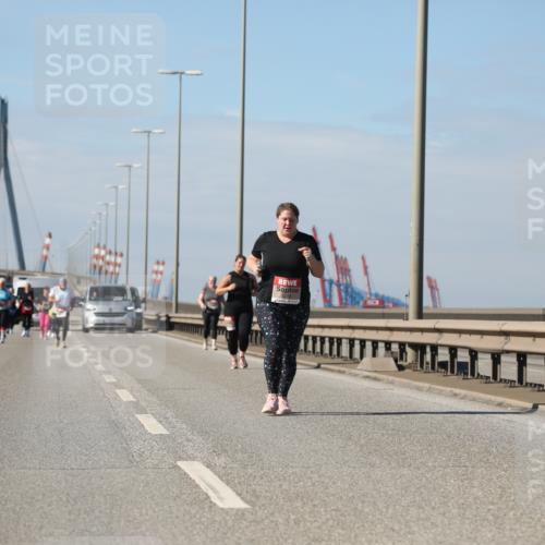 03.10.2025 - Köhlbrandbrückenlauf Yannick Fuchs http://msf.ph/oto/9194931 03.10.2025 12:22:17 Position 3  meine-sportfotos.de