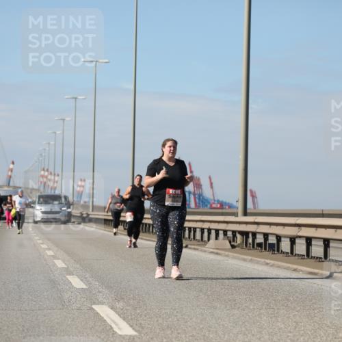 03.10.2025 - Köhlbrandbrückenlauf Yannick Fuchs http://msf.ph/oto/9194933 03.10.2025 12:22:18 Position 3  meine-sportfotos.de