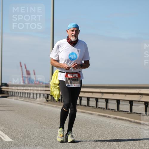 03.10.2025 - Köhlbrandbrückenlauf Yannick Fuchs http://msf.ph/oto/9194956 03.10.2025 12:22:40 Position 3 6102 meine-sportfotos.de