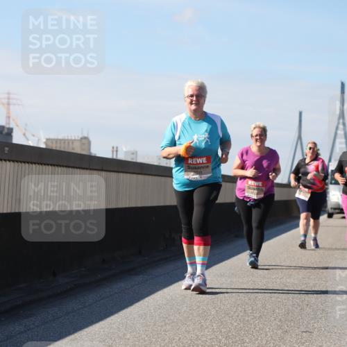 03.10.2025 - Köhlbrandbrückenlauf Yannick Fuchs http://msf.ph/oto/9194969 03.10.2025 12:22:44 Position 3 6549, 6522 meine-sportfotos.de