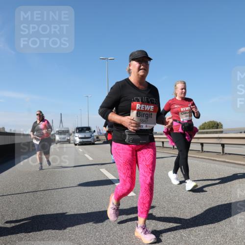 03.10.2025 - Köhlbrandbrückenlauf Yannick Fuchs http://msf.ph/oto/9194995 03.10.2025 12:22:49 Position 3 5547, 5603 meine-sportfotos.de