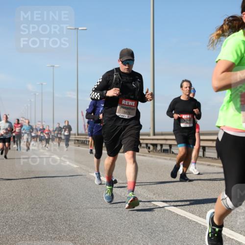 03.10.2025 - Köhlbrandbrückenlauf Yannick Fuchs http://msf.ph/oto/9194998 03.10.2025 11:57:38 Position 3 4620, 5879 meine-sportfotos.de
