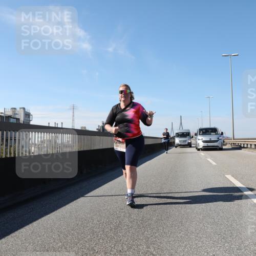 03.10.2025 - Köhlbrandbrückenlauf Yannick Fuchs http://msf.ph/oto/9195004 03.10.2025 12:22:51 Position 3 5471 meine-sportfotos.de