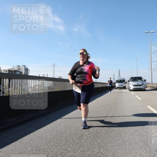 03.10.2025 - Köhlbrandbrückenlauf Yannick Fuchs http://msf.ph/oto/9195006 03.10.2025 12:22:51 Position 3 5471 meine-sportfotos.de