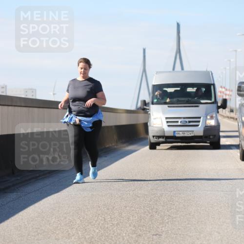 03.10.2025 - Köhlbrandbrückenlauf Yannick Fuchs http://msf.ph/oto/9195016 03.10.2025 12:22:53 Position 3 1249 meine-sportfotos.de