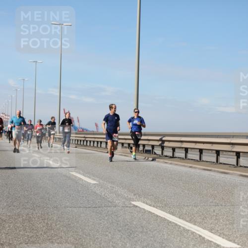 03.10.2025 - Köhlbrandbrückenlauf Yannick Fuchs http://msf.ph/oto/9195019 03.10.2025 11:57:42 Position 3  meine-sportfotos.de