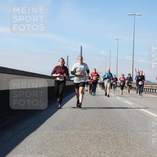 03.10.2025 - Köhlbrandbrückenlauf Yannick Fuchs http://msf.ph/oto/9195020 03.10.2025 11:57:42 Position 3  meine-sportfotos.de