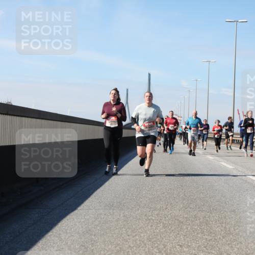 03.10.2025 - Köhlbrandbrückenlauf Yannick Fuchs http://msf.ph/oto/9195021 03.10.2025 11:57:42 Position 3  meine-sportfotos.de