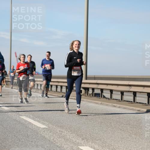03.10.2025 - Köhlbrandbrückenlauf Yannick Fuchs http://msf.ph/oto/9195031 03.10.2025 11:57:46 Position 3 5129, 1516 meine-sportfotos.de