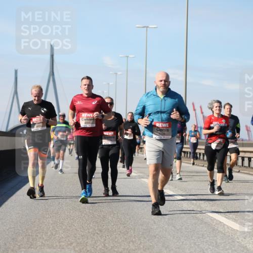 03.10.2025 - Köhlbrandbrückenlauf Yannick Fuchs http://msf.ph/oto/9195034 03.10.2025 11:57:47 Position 3 6435, 6153, 5129 meine-sportfotos.de