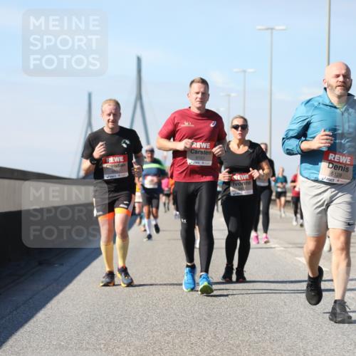 03.10.2025 - Köhlbrandbrückenlauf Yannick Fuchs http://msf.ph/oto/9195039 03.10.2025 11:57:48 Position 3 6153, 5129 meine-sportfotos.de