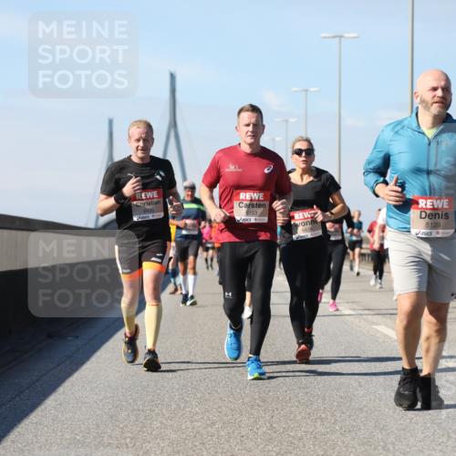 03.10.2025 - Köhlbrandbrückenlauf Yannick Fuchs http://msf.ph/oto/9195040 03.10.2025 11:57:48 Position 3 6435, 6153, 6474, 5129 meine-sportfotos.de