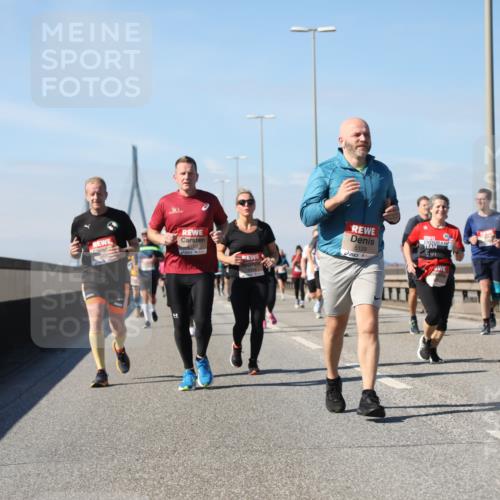03.10.2025 - Köhlbrandbrückenlauf Yannick Fuchs http://msf.ph/oto/9195042 03.10.2025 11:57:48 Position 3 5129 meine-sportfotos.de