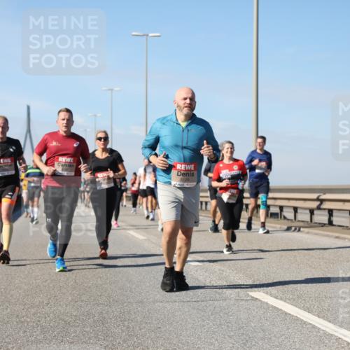 03.10.2025 - Köhlbrandbrückenlauf Yannick Fuchs http://msf.ph/oto/9195043 03.10.2025 11:57:49 Position 3 6153, 5129 meine-sportfotos.de
