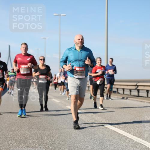 03.10.2025 - Köhlbrandbrückenlauf Yannick Fuchs http://msf.ph/oto/9195044 03.10.2025 11:57:49 Position 3  meine-sportfotos.de
