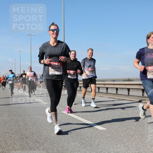 03.10.2025 - Köhlbrandbrückenlauf Yannick Fuchs http://msf.ph/oto/9195062 03.10.2025 11:57:54 Position 3 5168, 4600 meine-sportfotos.de