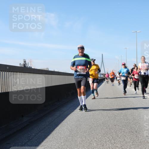 03.10.2025 - Köhlbrandbrückenlauf Yannick Fuchs http://msf.ph/oto/9195067 03.10.2025 11:57:55 Position 3  meine-sportfotos.de