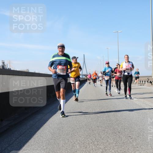 03.10.2025 - Köhlbrandbrückenlauf Yannick Fuchs http://msf.ph/oto/9195068 03.10.2025 11:57:55 Position 3 4679 meine-sportfotos.de
