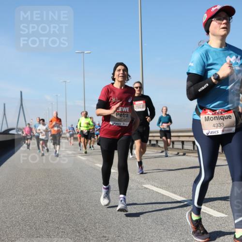 03.10.2025 - Köhlbrandbrückenlauf Yannick Fuchs http://msf.ph/oto/9195077 03.10.2025 11:57:59 Position 3 5302, 4333 meine-sportfotos.de