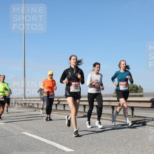 03.10.2025 - Köhlbrandbrückenlauf Yannick Fuchs http://msf.ph/oto/9195084 03.10.2025 11:58:01 Position 3 5453, 5467 meine-sportfotos.de
