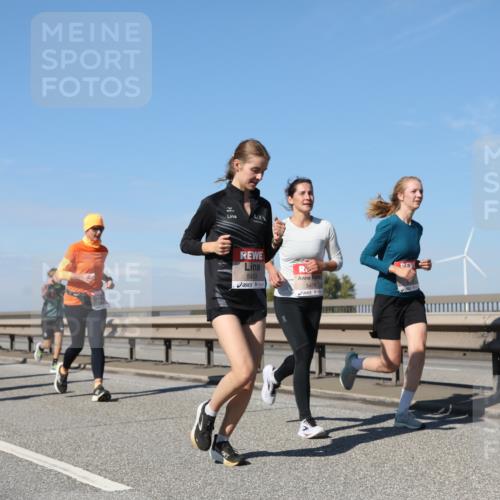 03.10.2025 - Köhlbrandbrückenlauf Yannick Fuchs http://msf.ph/oto/9195087 03.10.2025 11:58:02 Position 3 5453, 5479 meine-sportfotos.de