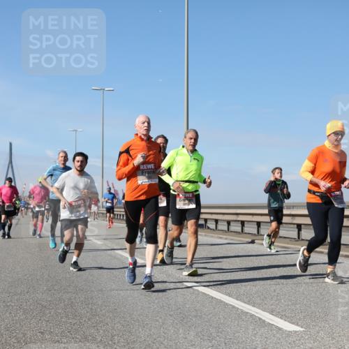 03.10.2025 - Köhlbrandbrückenlauf Yannick Fuchs http://msf.ph/oto/9195090 03.10.2025 11:58:03 Position 3 6343 meine-sportfotos.de
