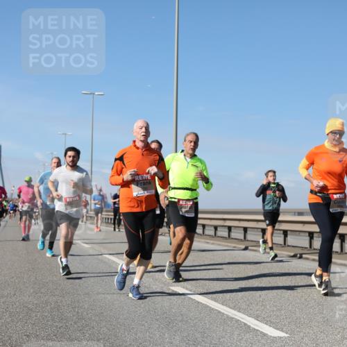 03.10.2025 - Köhlbrandbrückenlauf Yannick Fuchs http://msf.ph/oto/9195091 03.10.2025 11:58:03 Position 3  meine-sportfotos.de