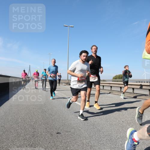 03.10.2025 - Köhlbrandbrückenlauf Yannick Fuchs http://msf.ph/oto/9195100 03.10.2025 11:58:05 Position 3 4361 meine-sportfotos.de