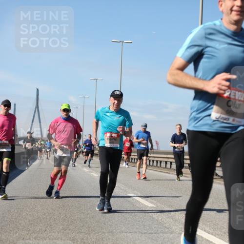 03.10.2025 - Köhlbrandbrückenlauf Yannick Fuchs http://msf.ph/oto/9195102 03.10.2025 11:58:06 Position 3 6697 meine-sportfotos.de