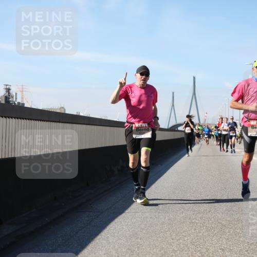 03.10.2025 - Köhlbrandbrückenlauf Yannick Fuchs http://msf.ph/oto/9195108 03.10.2025 11:58:07 Position 3 5731 meine-sportfotos.de