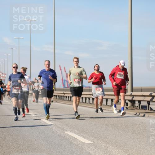 03.10.2025 - Köhlbrandbrückenlauf Yannick Fuchs http://msf.ph/oto/9195122 03.10.2025 11:58:11 Position 3  meine-sportfotos.de