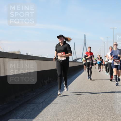03.10.2025 - Köhlbrandbrückenlauf Yannick Fuchs http://msf.ph/oto/9195130 03.10.2025 11:58:13 Position 3 5691 meine-sportfotos.de