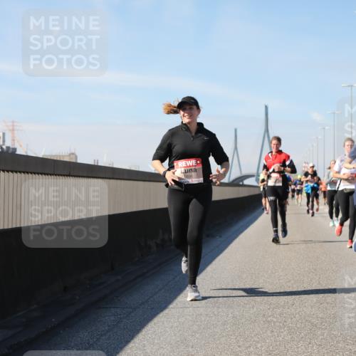 03.10.2025 - Köhlbrandbrückenlauf Yannick Fuchs http://msf.ph/oto/9195132 03.10.2025 11:58:13 Position 3 5691 meine-sportfotos.de