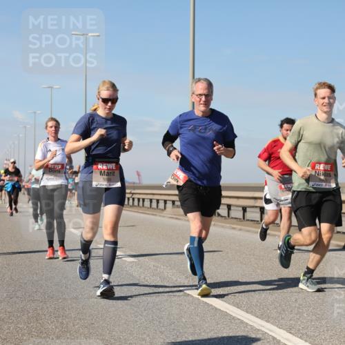 03.10.2025 - Köhlbrandbrückenlauf Yannick Fuchs http://msf.ph/oto/9195137 03.10.2025 11:58:14 Position 3 5906, 5909, 5336 meine-sportfotos.de