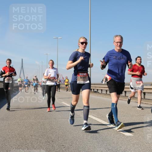 03.10.2025 - Köhlbrandbrückenlauf Yannick Fuchs http://msf.ph/oto/9195141 03.10.2025 11:58:15 Position 3 5906, 5909 meine-sportfotos.de