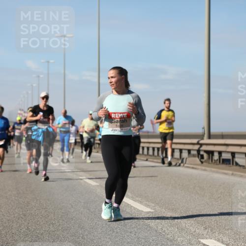 03.10.2025 - Köhlbrandbrückenlauf Yannick Fuchs http://msf.ph/oto/9195149 03.10.2025 11:58:17 Position 3 5429 meine-sportfotos.de